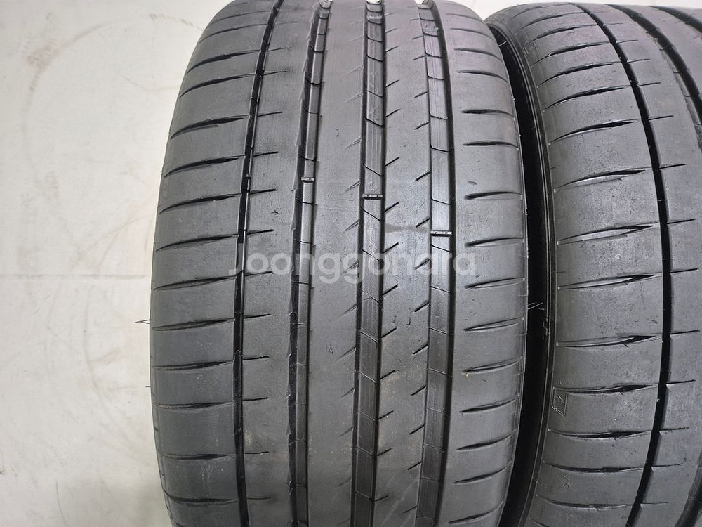 미쉐린 파일럿 스포츠4S 255 35 20 / 2553--4