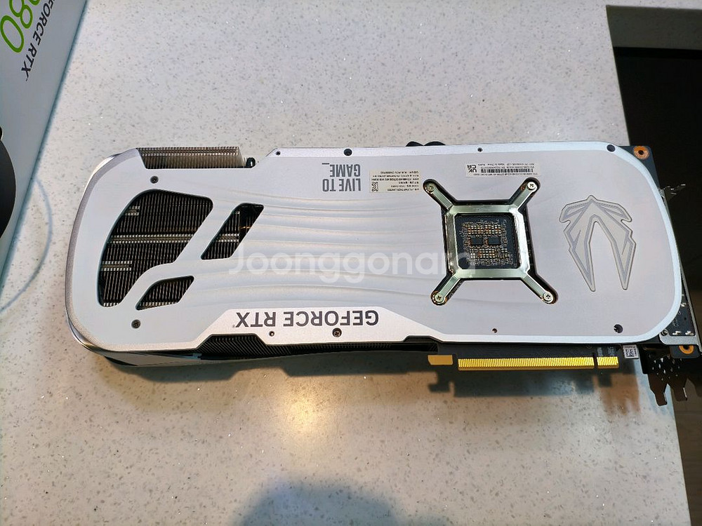조탁 rtx4080 화이트--1