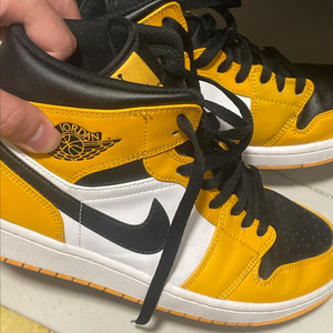 조던1 미드 택시 285