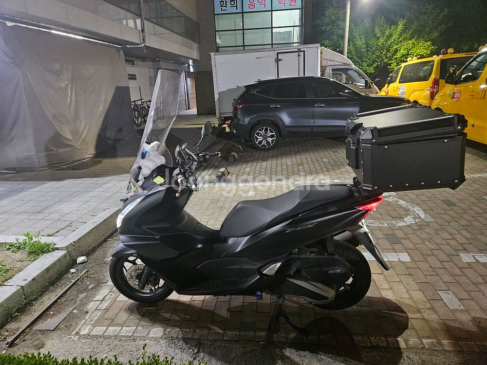 24년식 PCX125 풀옵션 급처 팝니다(5000km)--1