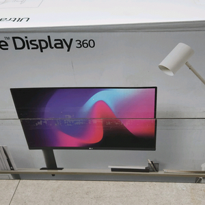 LG UltraFine모니터 360 32UN880