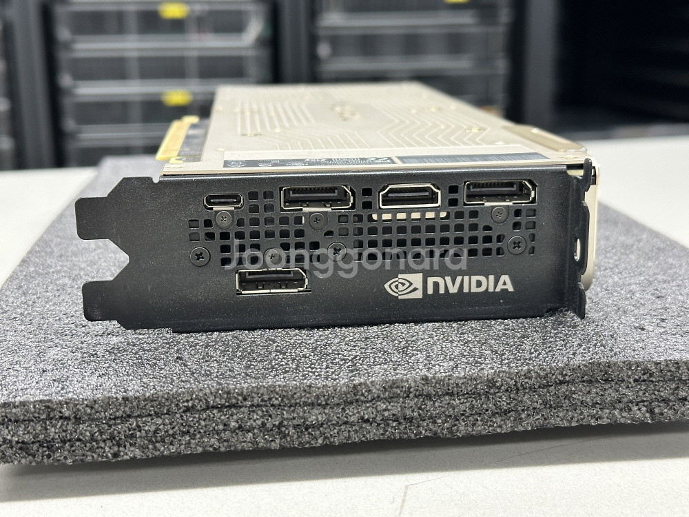 Nvidia GeForce RTX Titan 24GB--3