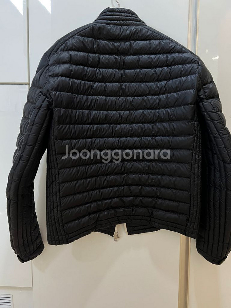 몽클레어 바이커 패딩 2사이즈 (새상품급)--1