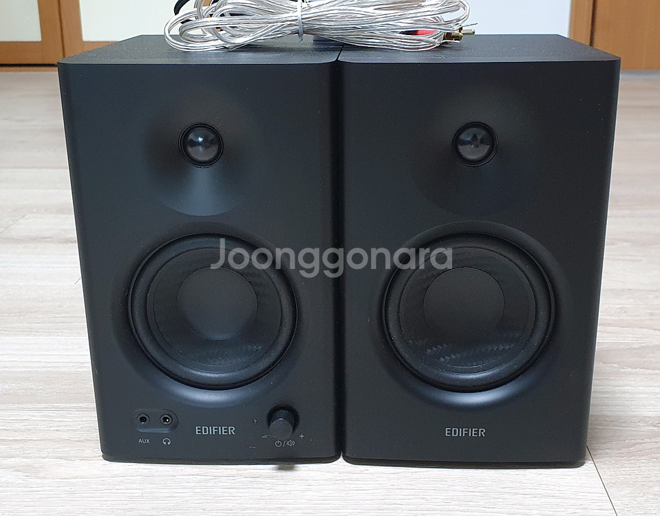 Edifier MR4 스피커 블랙 팝니다--0