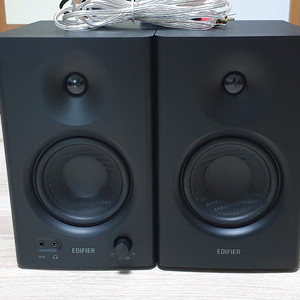Edifier MR4 스피커 블랙 팝니다