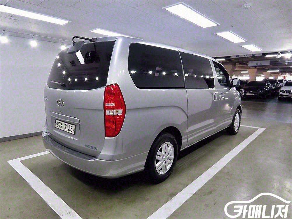 [현대]더 뉴 그랜드 스타렉스 2WD 밴 3인승 LPi 이미지