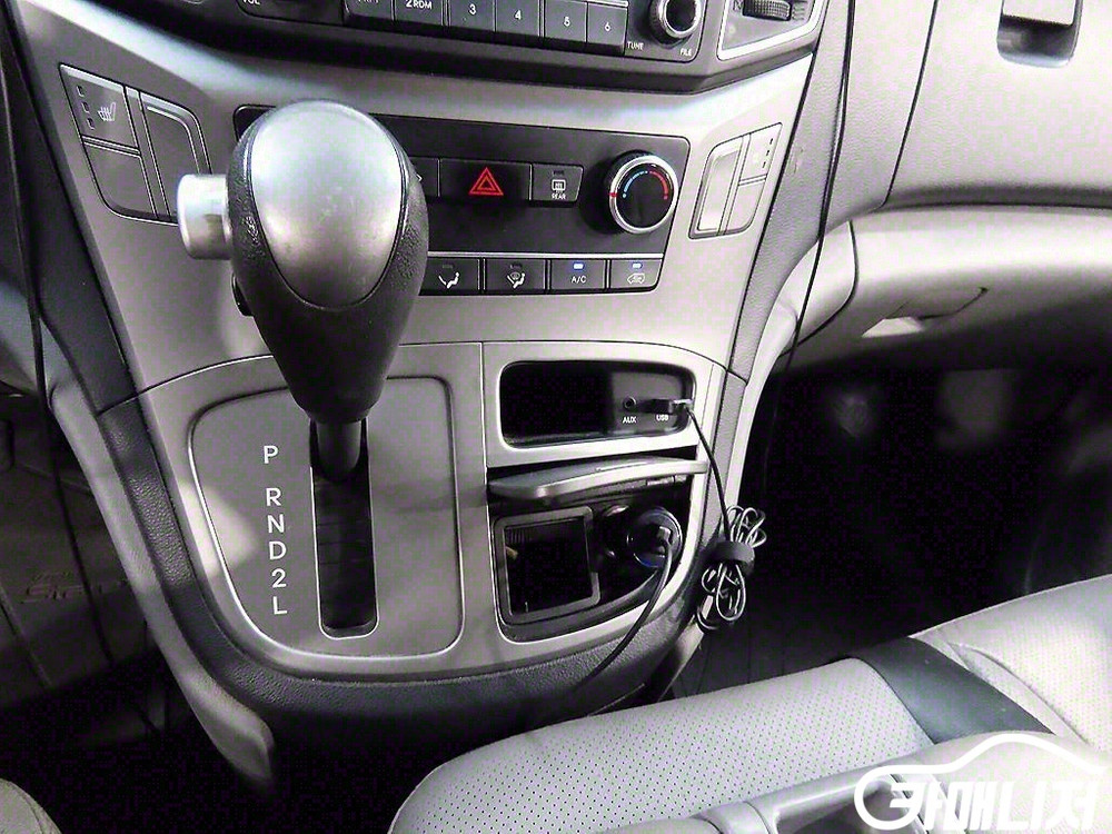 [현대]더 뉴 그랜드 스타렉스 2WD 밴 3인승 LPi 이미지