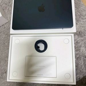 맥북 에어 미드나이트 M2 의배터리100%