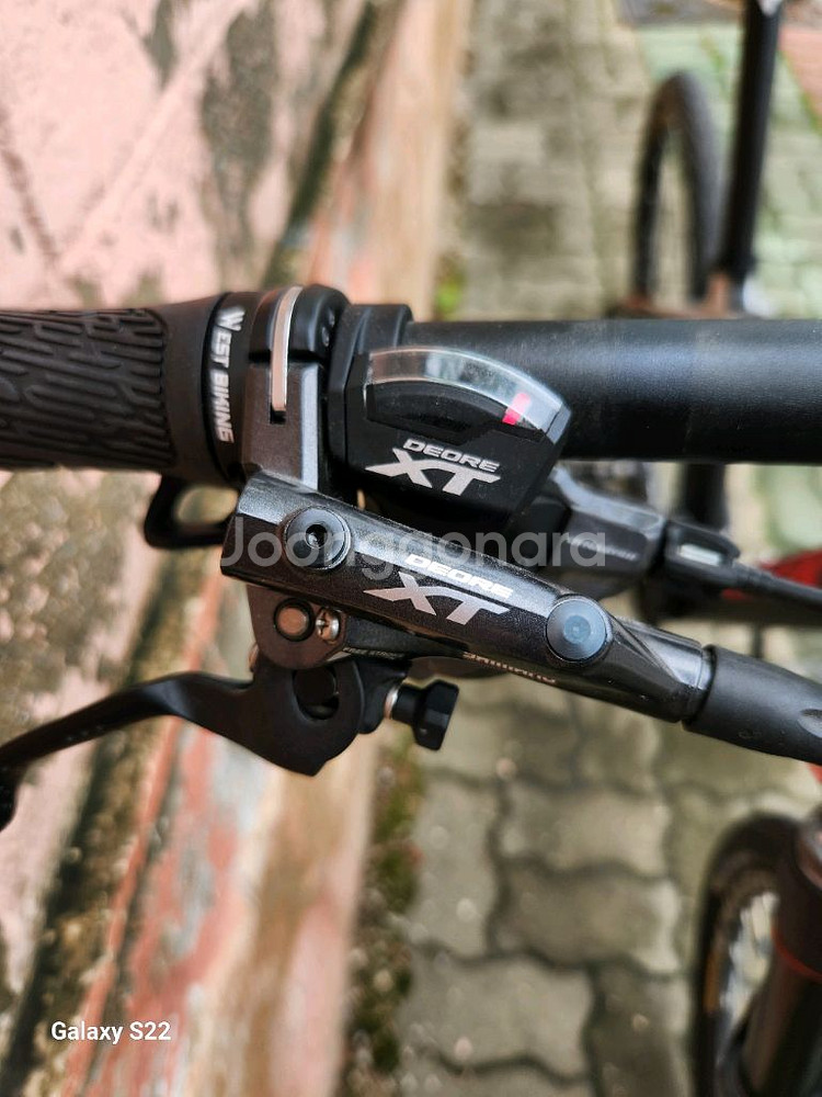 독일 휠러 이글3.0 풀카본 풀XT 상급 MTB 팝니다--2
