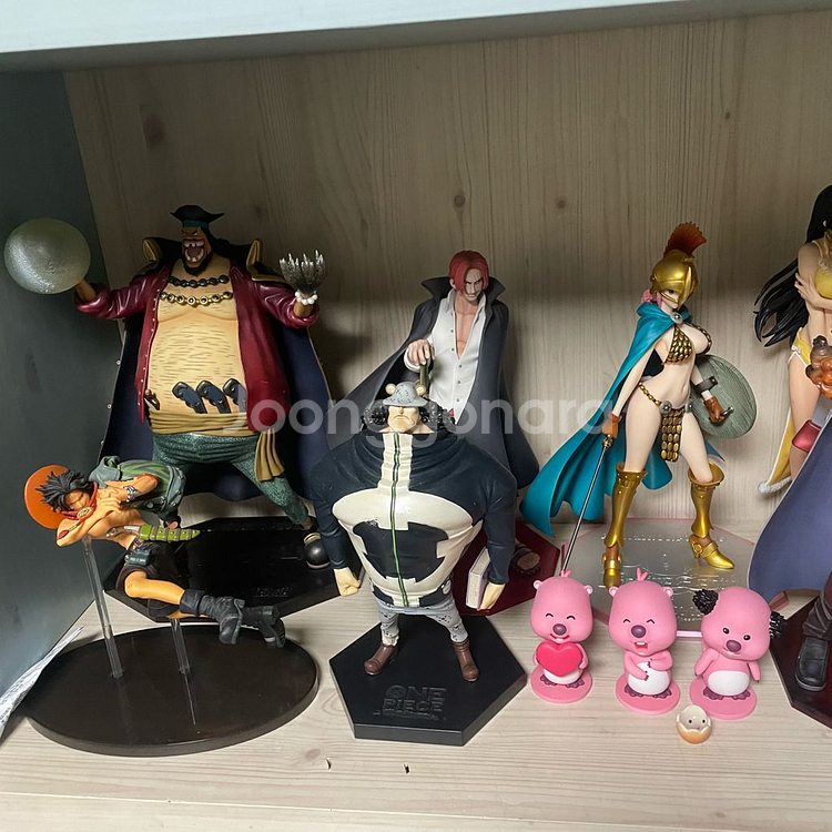 원피스 드래곤볼 피규어 각각 싸게 팝니다--0