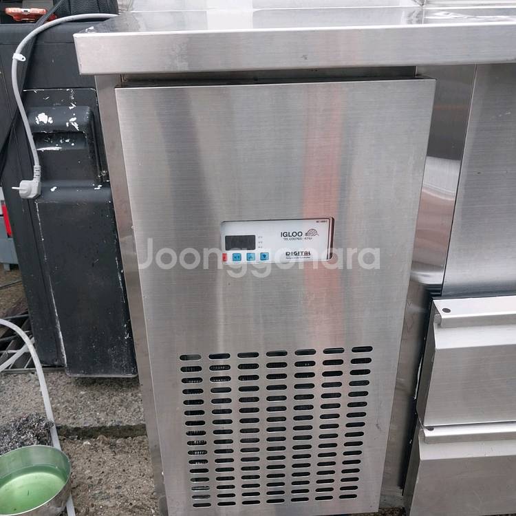 이글루 2400 토핑 냉장고 간냉식 싱태최상 반찬냉장고--2