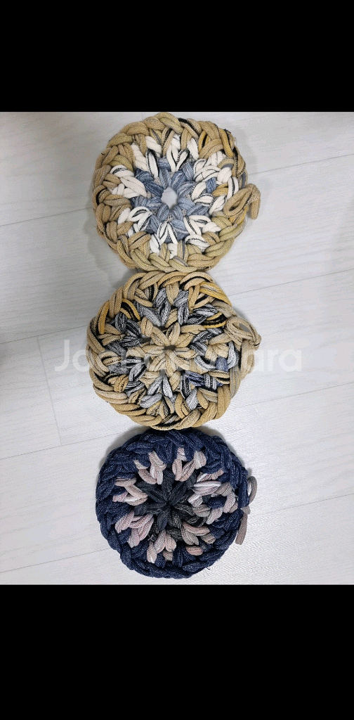 새상품)지름15cm 도톰한 핸드메이드 뜨개 냄비받침--0