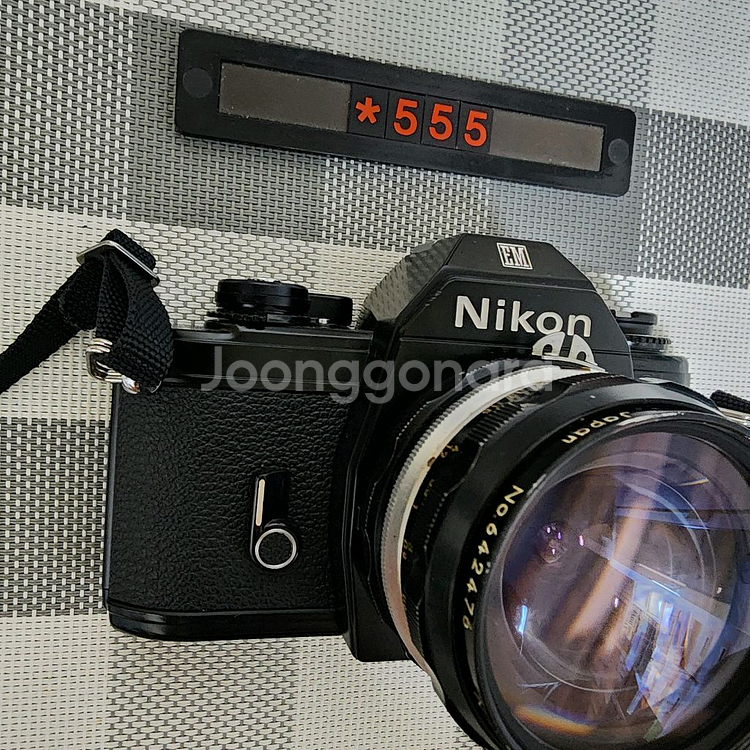 니콘 EM 필름카메라 28mm 3.5 광각렌즈--1