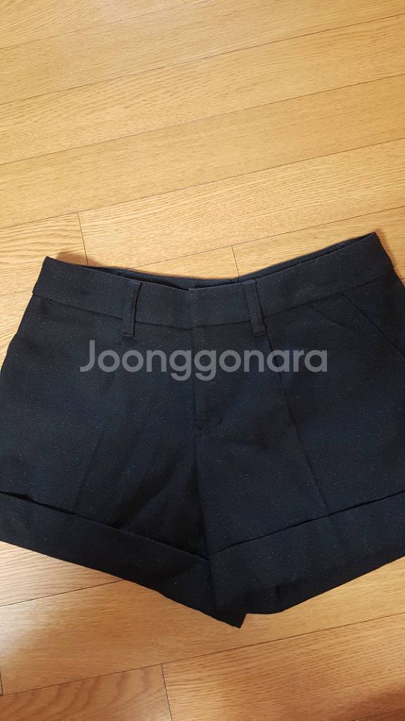질스튜어트 반바지 2 size--0