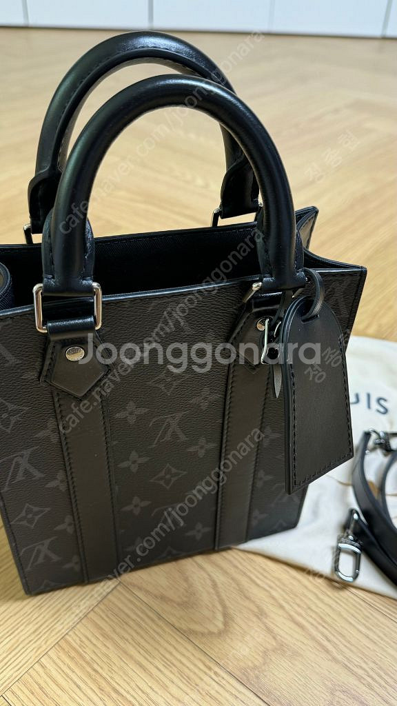 루이비통 모노그램 이클립스 삭플라 미니--1