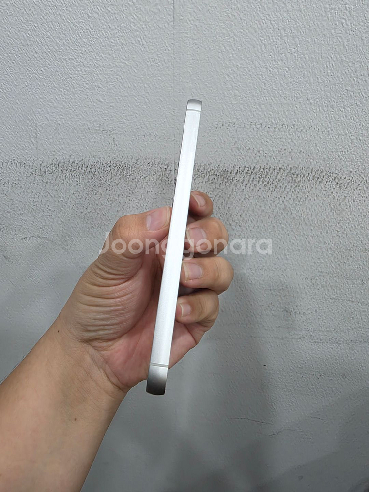 갤럭시 S23FE 화이트 256기가 A급 팔아요~--3