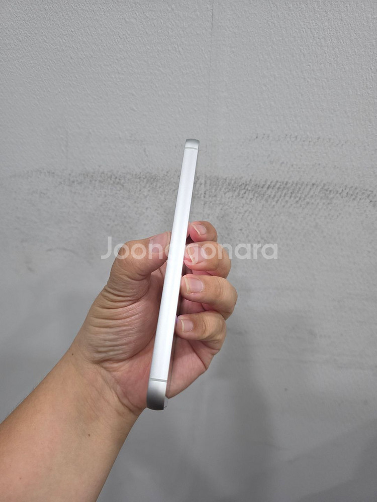 갤럭시 S23FE 화이트 256기가 SS급 팔아요~--3