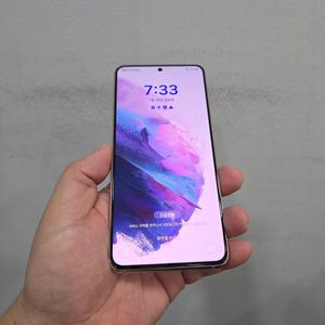 갤럭시 S21 팬텀 바이올렛 256기가 A급 팔아요~