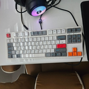 레오폴드 FC750R