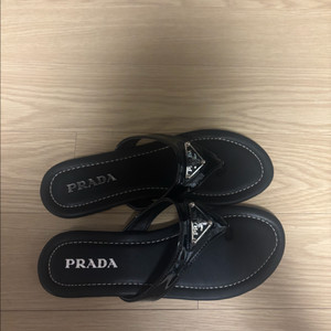 프라다에나멜 블랙쪼리