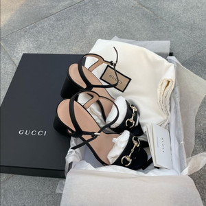 구찌 홀스빗 스트립 여성샌들 235-240