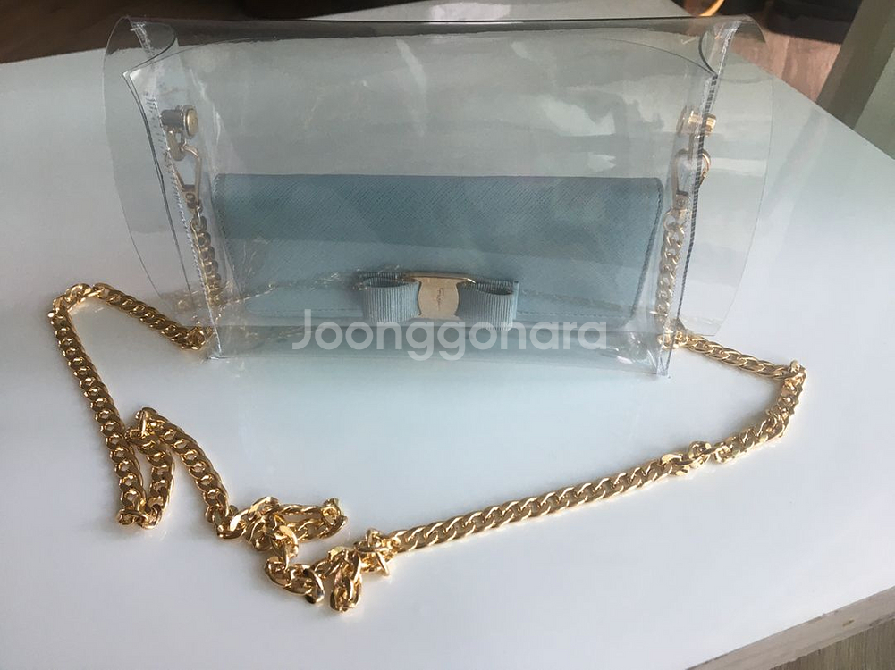 페라가모 여성 장지갑 파스텔 블루 + pvc 가방체인--9