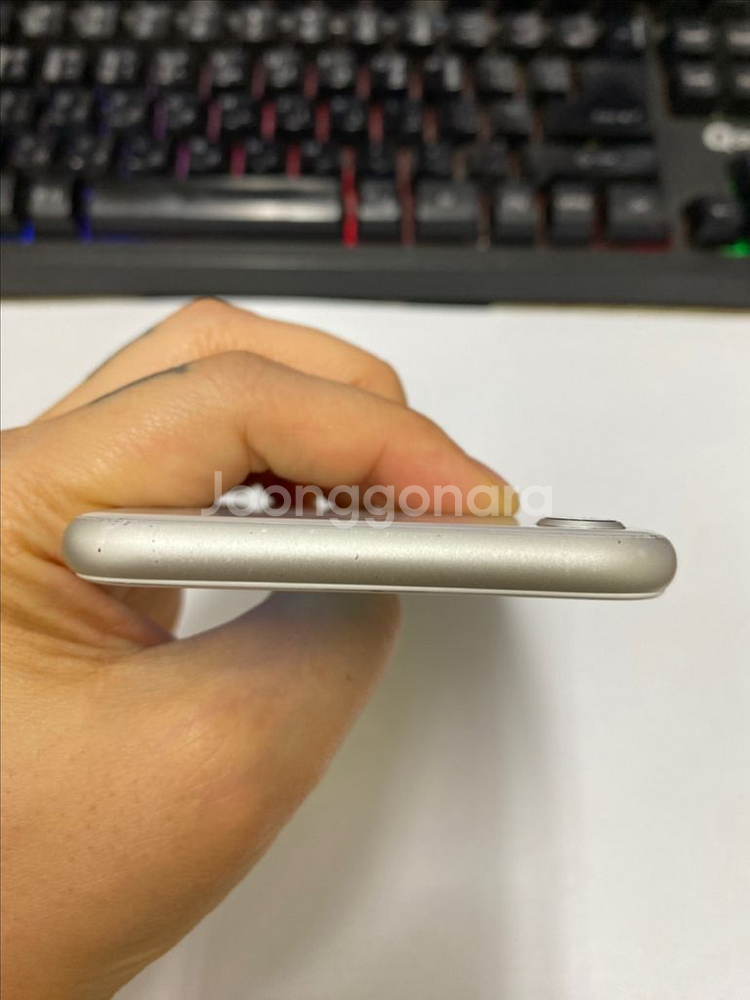 아이폰8 실버 A급 256GB 배터리100% 무음--4