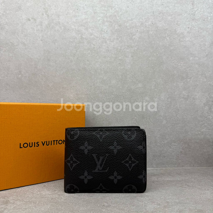 [정품]루이비통 모노그램 이클립스 멀티플 월릿 반지갑--0