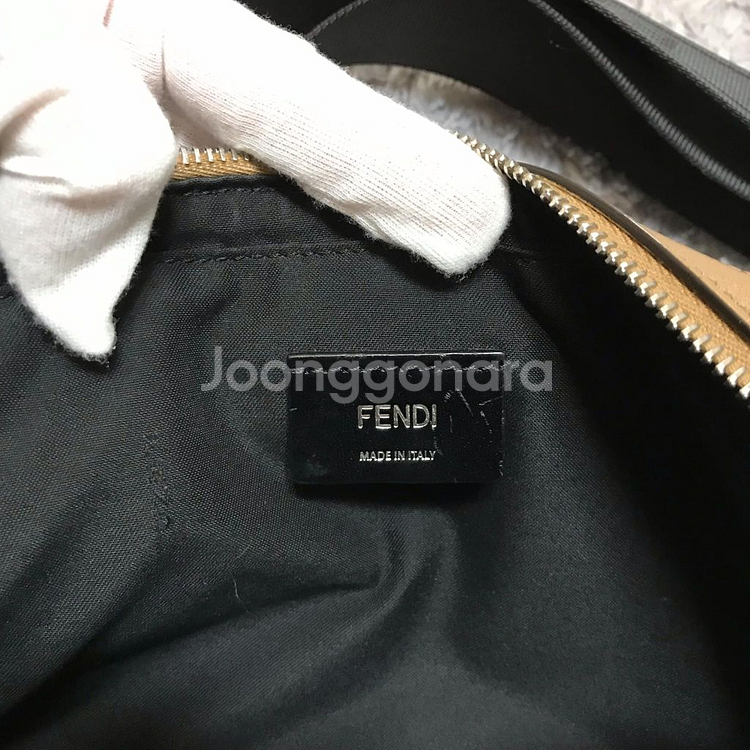 [크림 제품]펜디 레더 패브릭 멀티컬러 카메라백--3