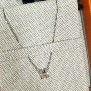 에르메스 팝아슈 미니 목걸이 마론클라쎄+실버