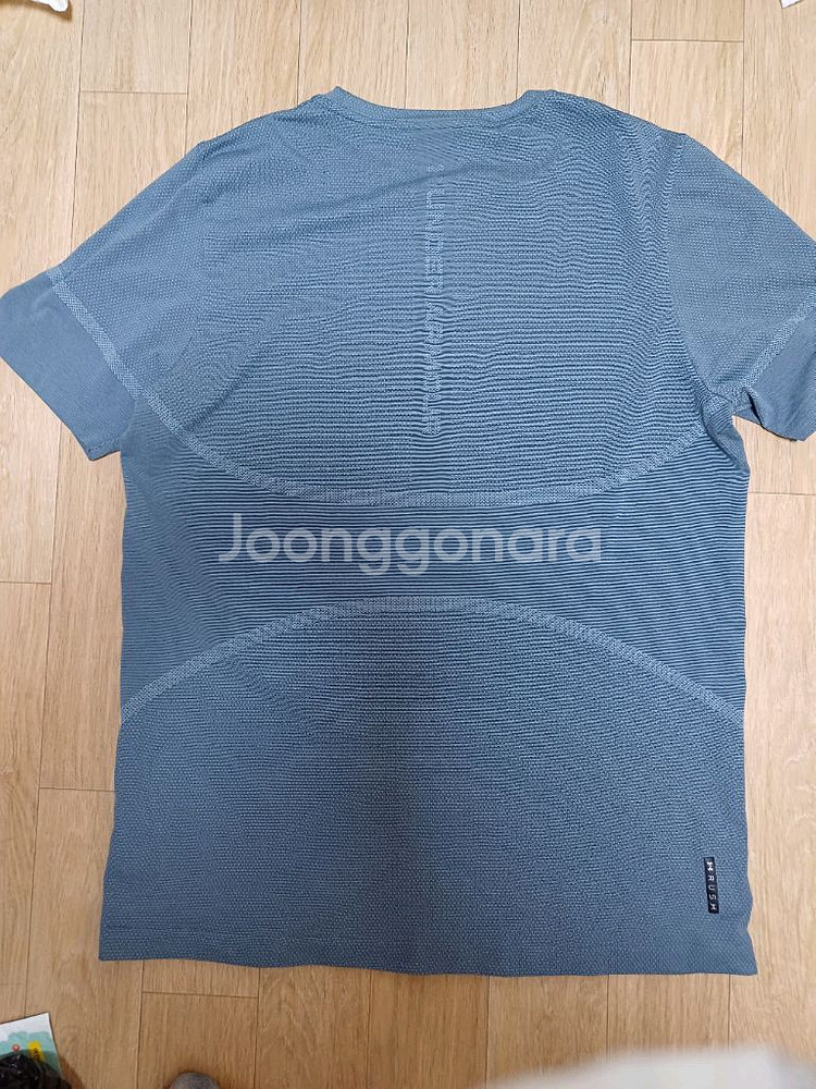 언더아머 메쉬 티셔츠 2XL 2개 택포 미개봉--1