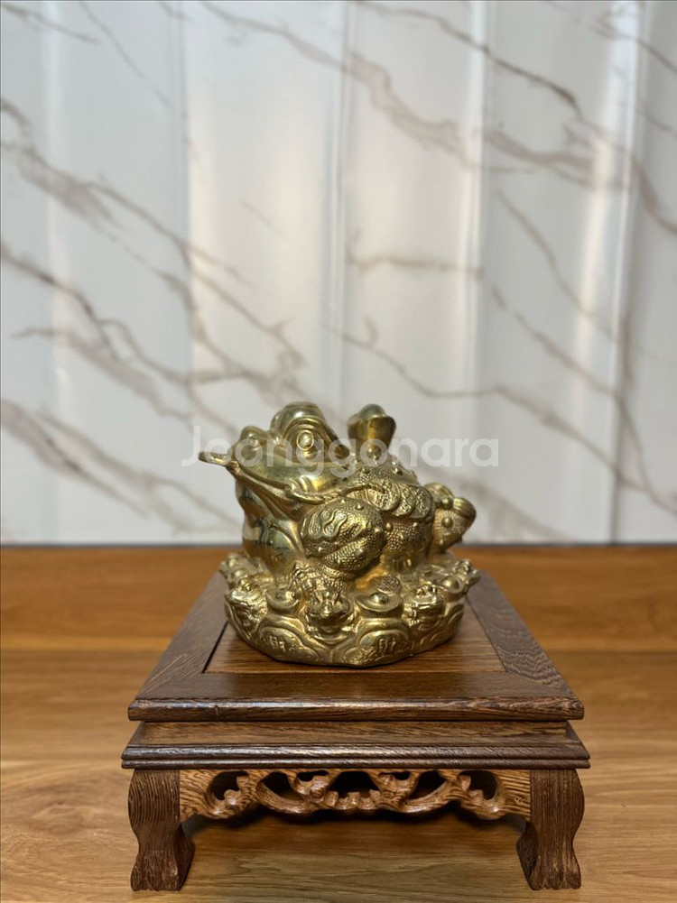 황동 삼족두꺼비--0