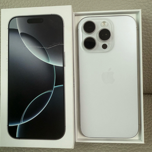 (교환가능)아이폰16 Pro 화이트 티타늄 팝니다