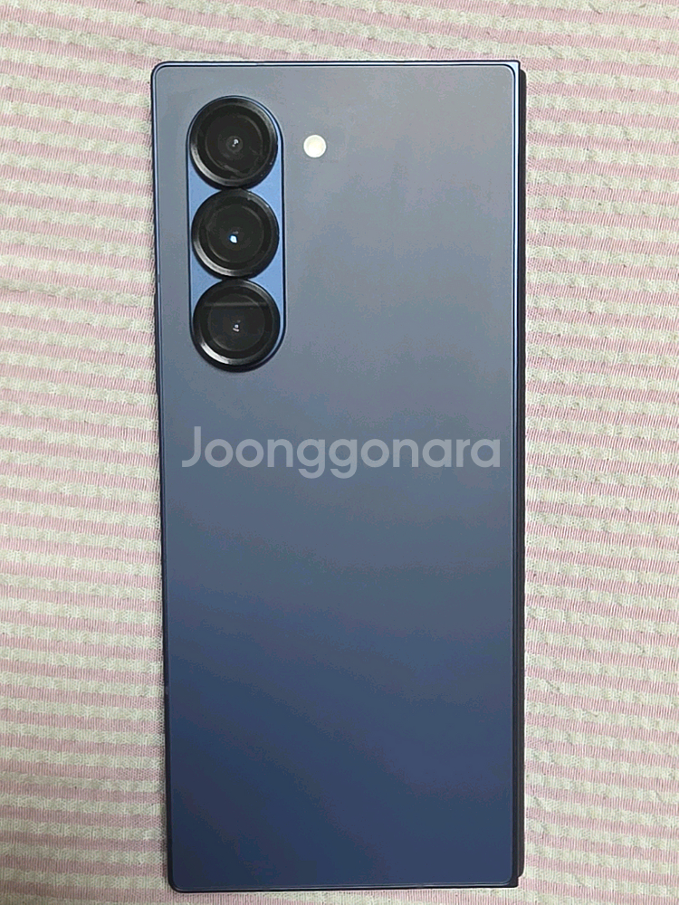 갤럭시Z폴드6 512GB 네이비 판매합니다--2