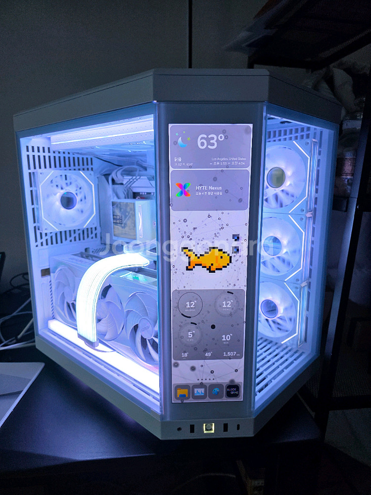 9800X3D 5080 Y70 화이트 마스터PC--1
