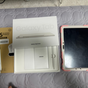 갤럭시탭 S9 5g모델 128g 베이지 색상 판매