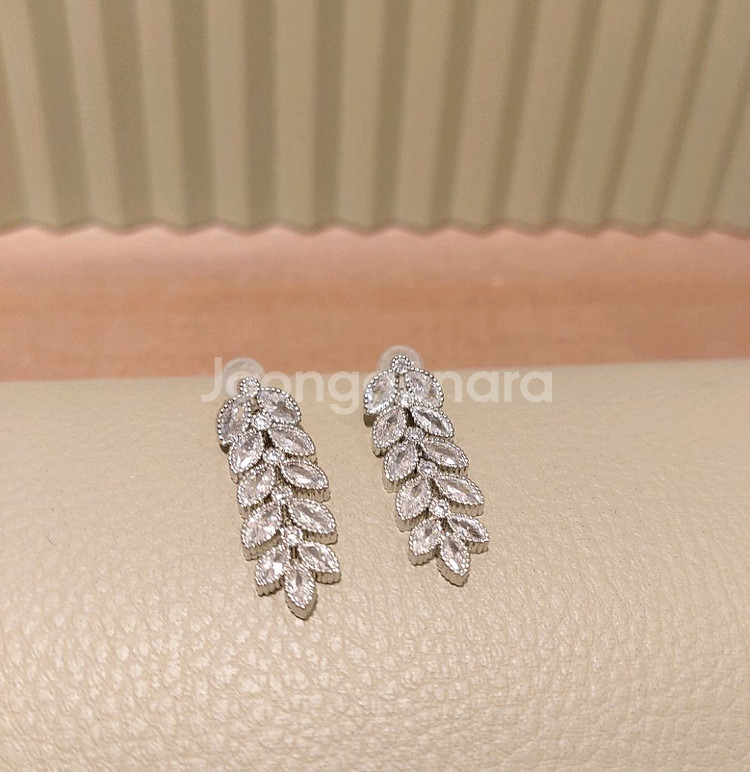 3cm 지르코니아 드롭 은침귀걸이--1