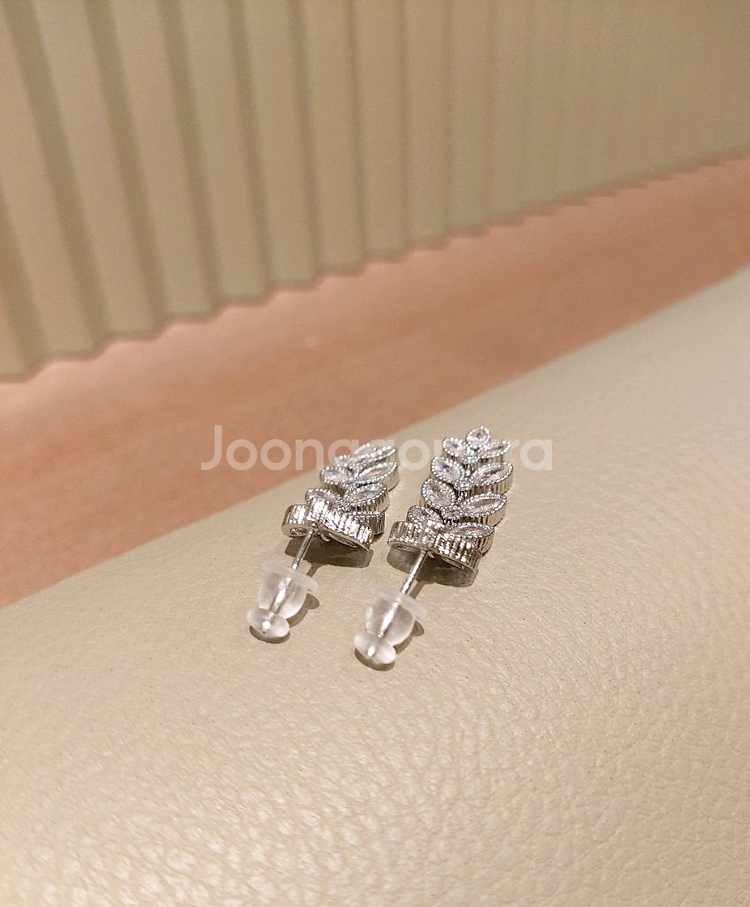 3cm 지르코니아 드롭 은침귀걸이--6