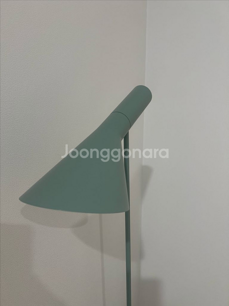 루이스폴센 AJ 플로어 램프 페일그레이--2
