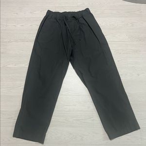 홀리선 타입라이터 리조트 루즈 팬츠 차콜 L