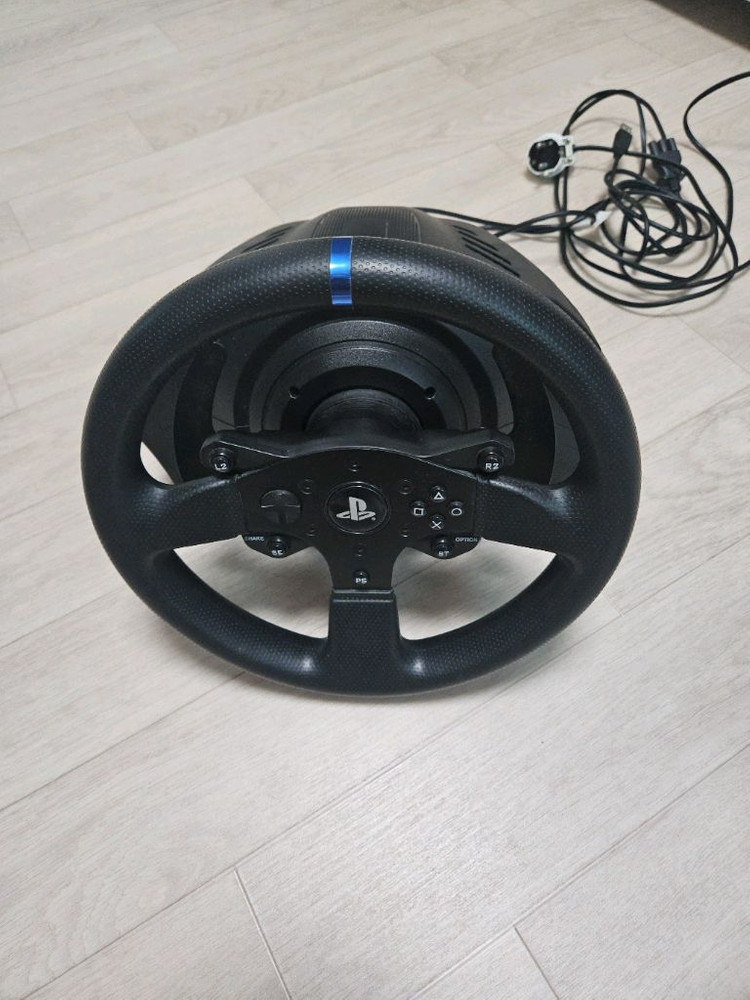 트러스트마스터 t300 판매합니다--1