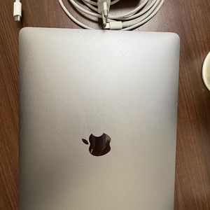 맥북프로 13인치 2020 i7 / 16GB / SSD
