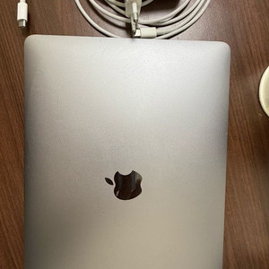 맥북프로 13인치 2020 i7 / 16GB / SSD