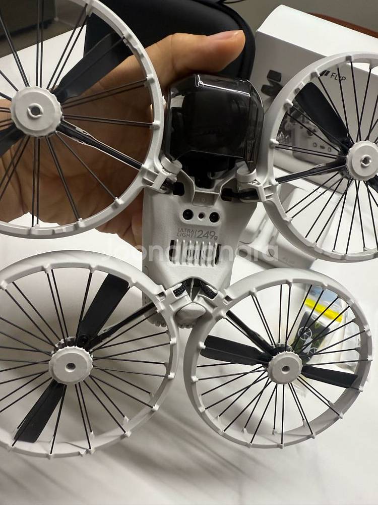 DJI 플립 기본셋+케어보험+추가배터리+ 충전허브--1