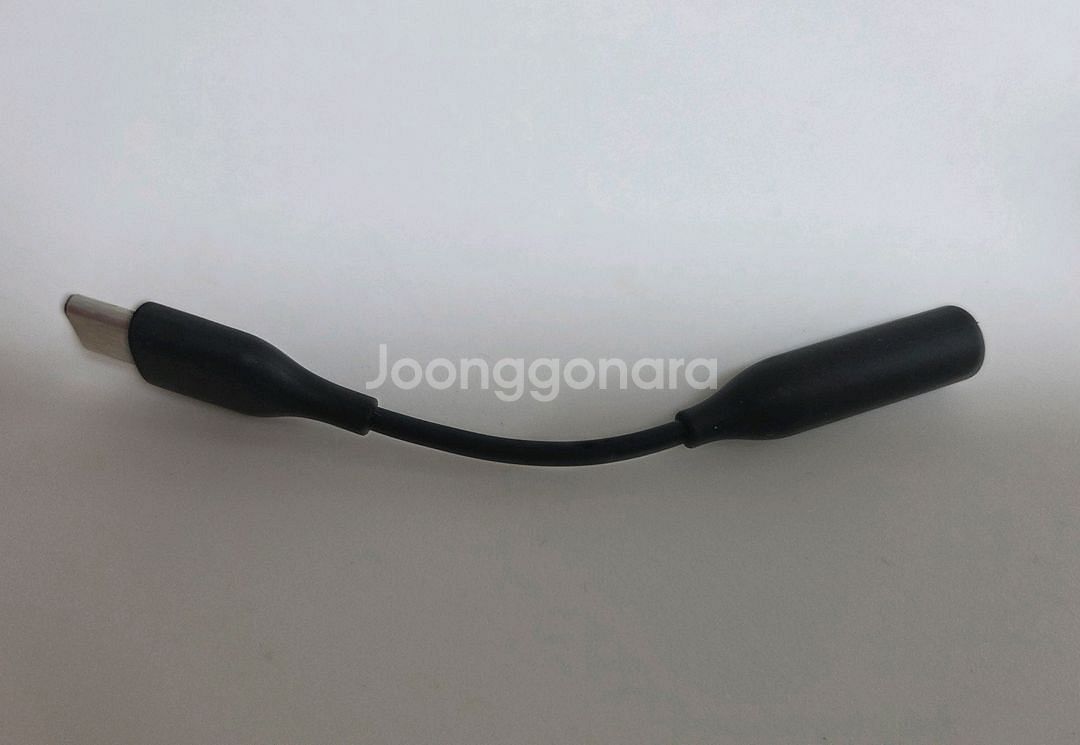 USB-C to 3.5mm 오디오 잭 어댑터--0