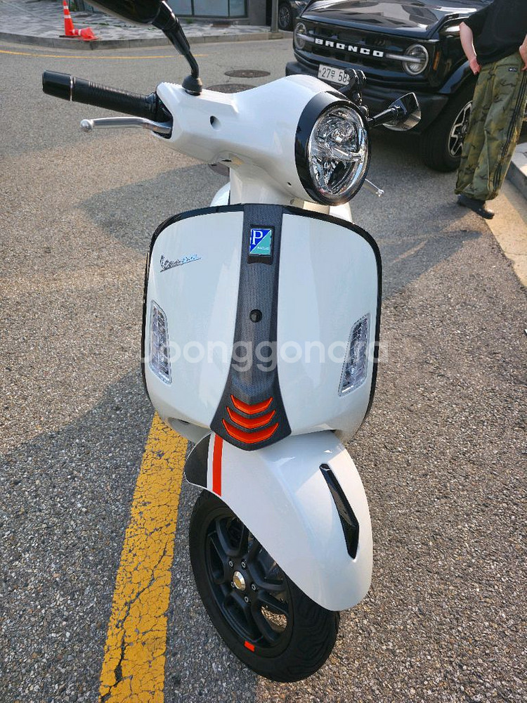 베스파 gts125 판매합니다(최상급)--2