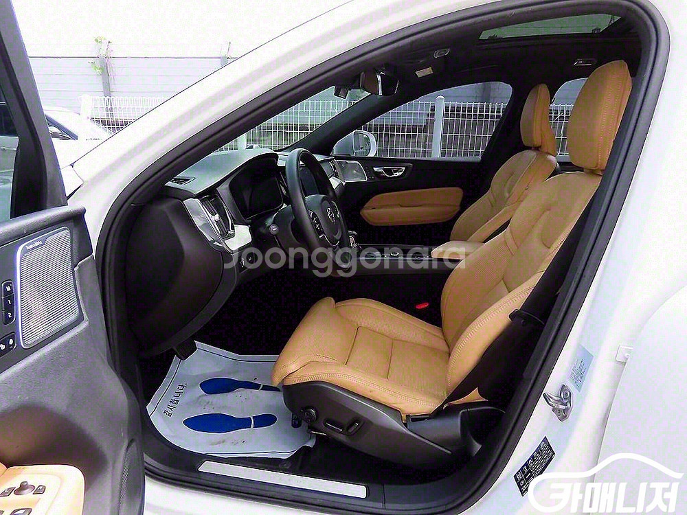 [볼보]XC60(2세대) T6 AWD 인스크립션 (0톤--4