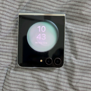 갤럭시 Z플립5 512G 액정파손 팝니다(자급제)