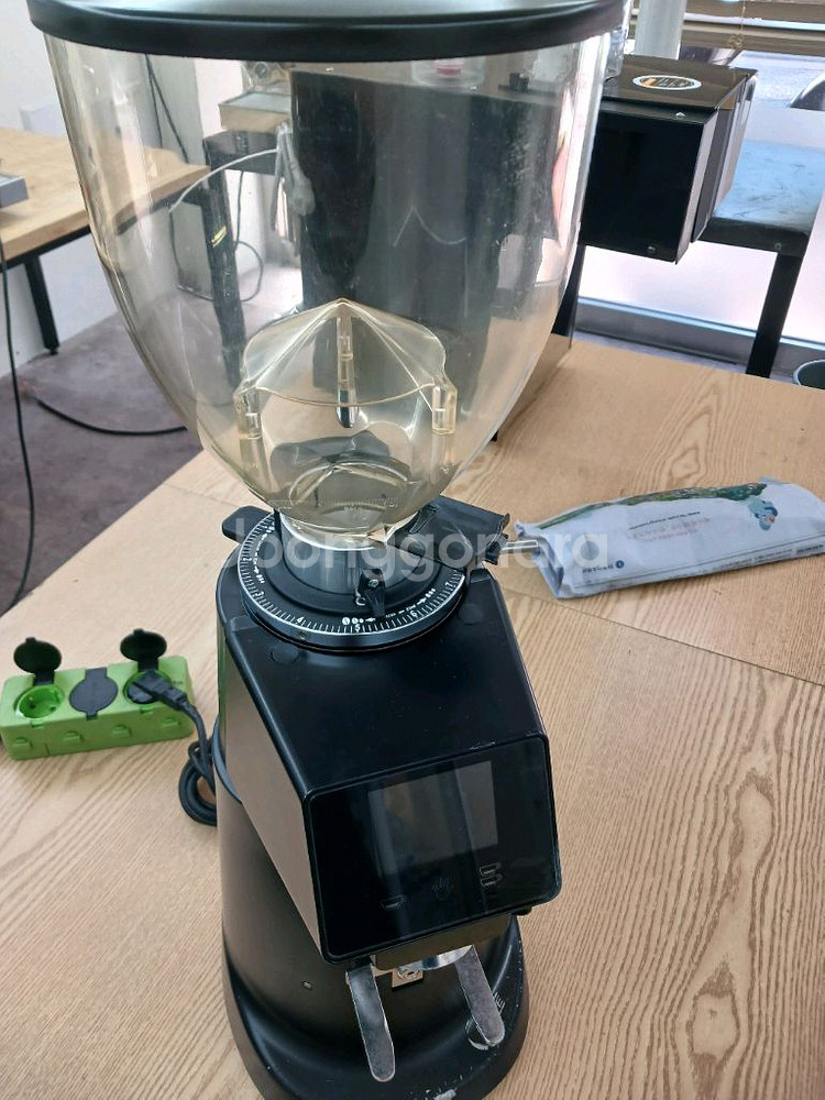 원두 그라인더 피오렌자또 f83e 블랙 판매합니다--3