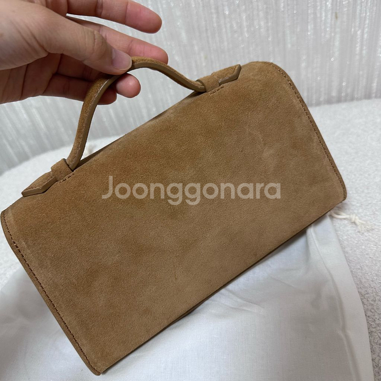 벨르리아 포쉐트백/새제품/정상가349000원--2